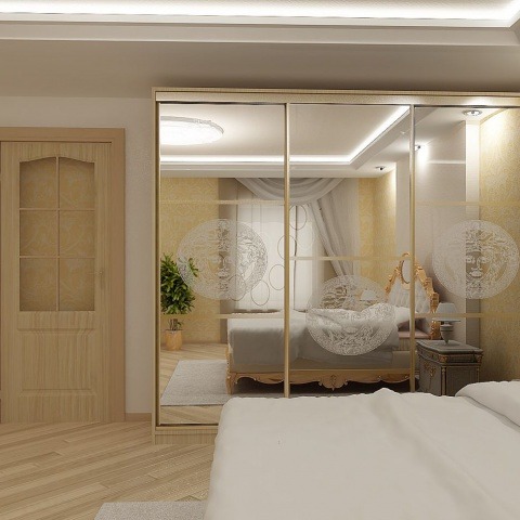 Корпусный зеркальный шкаф-купе с горгонами трехдверный в спальню в классическим стиле